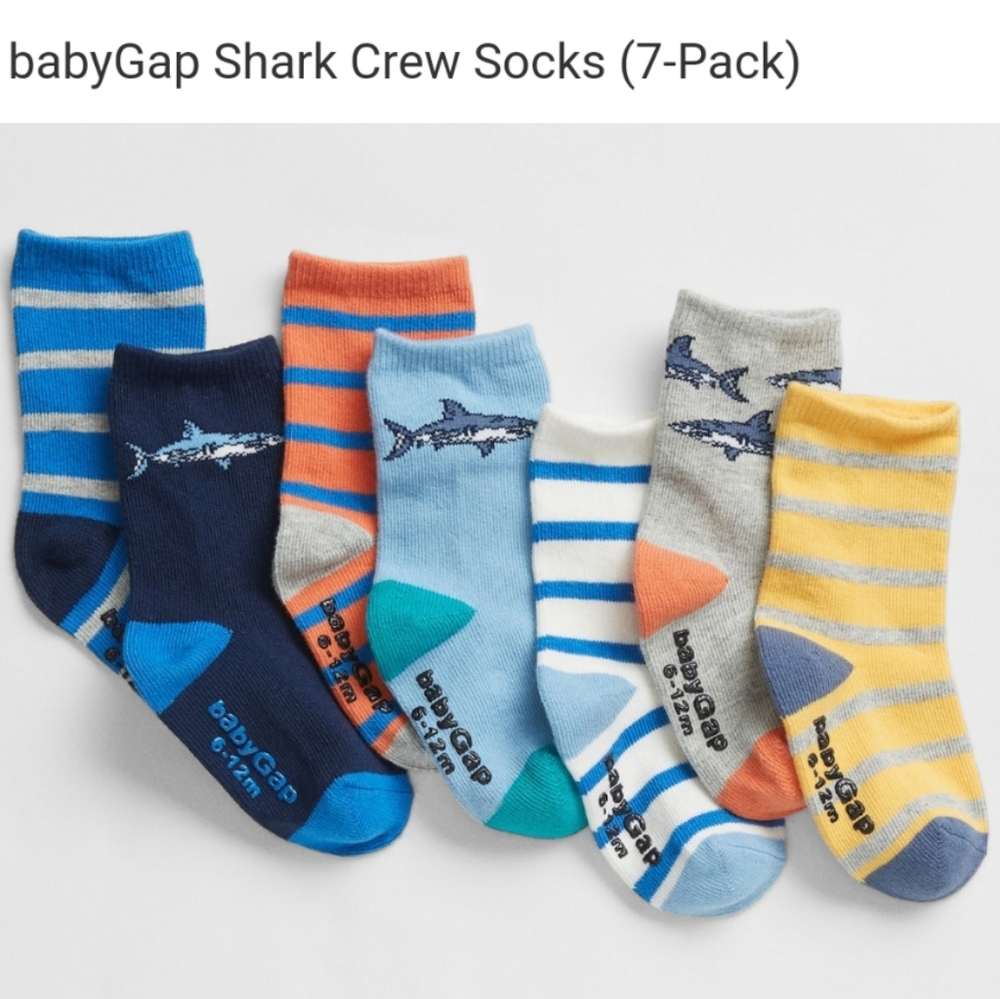 👀50% OFF - NWT‼️ GAP brand 7-pack of Toddler's Shark Crew Socks